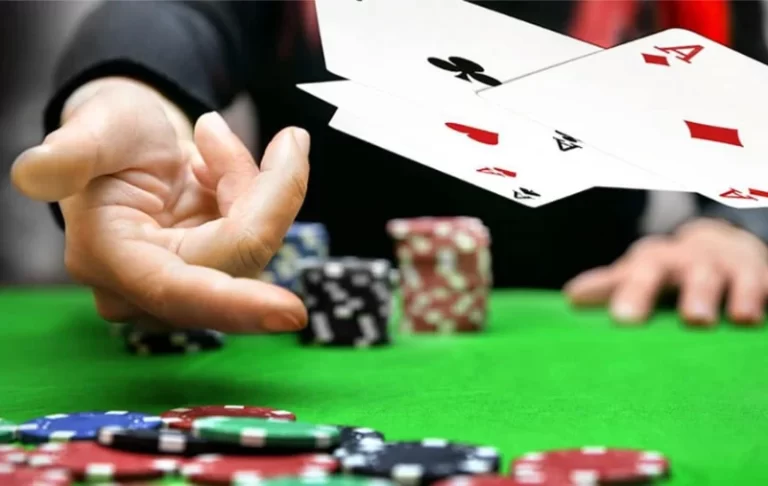 Detailed Guide on How to Play Blackjack