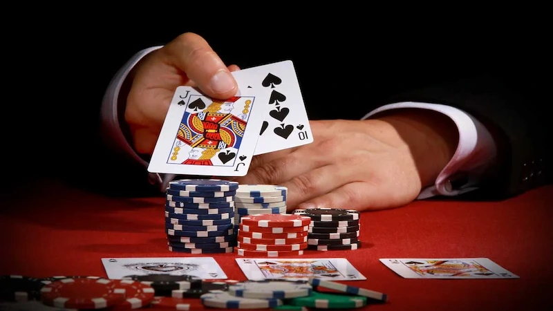 Advantages of Baccarat over Blackjack Online